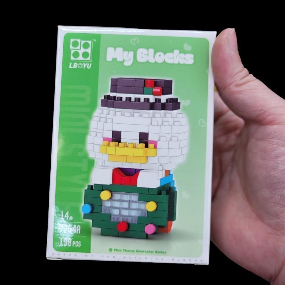Brand New Disney Donald Duck Christmas Bricks Lego Figure